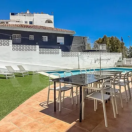 Chic With Pool, Garden And Parking Rems וילה